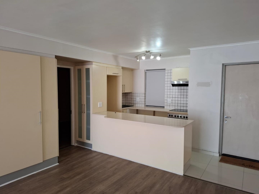 To Let 2 Bedroom Property for Rent in Sea Point Western Cape
